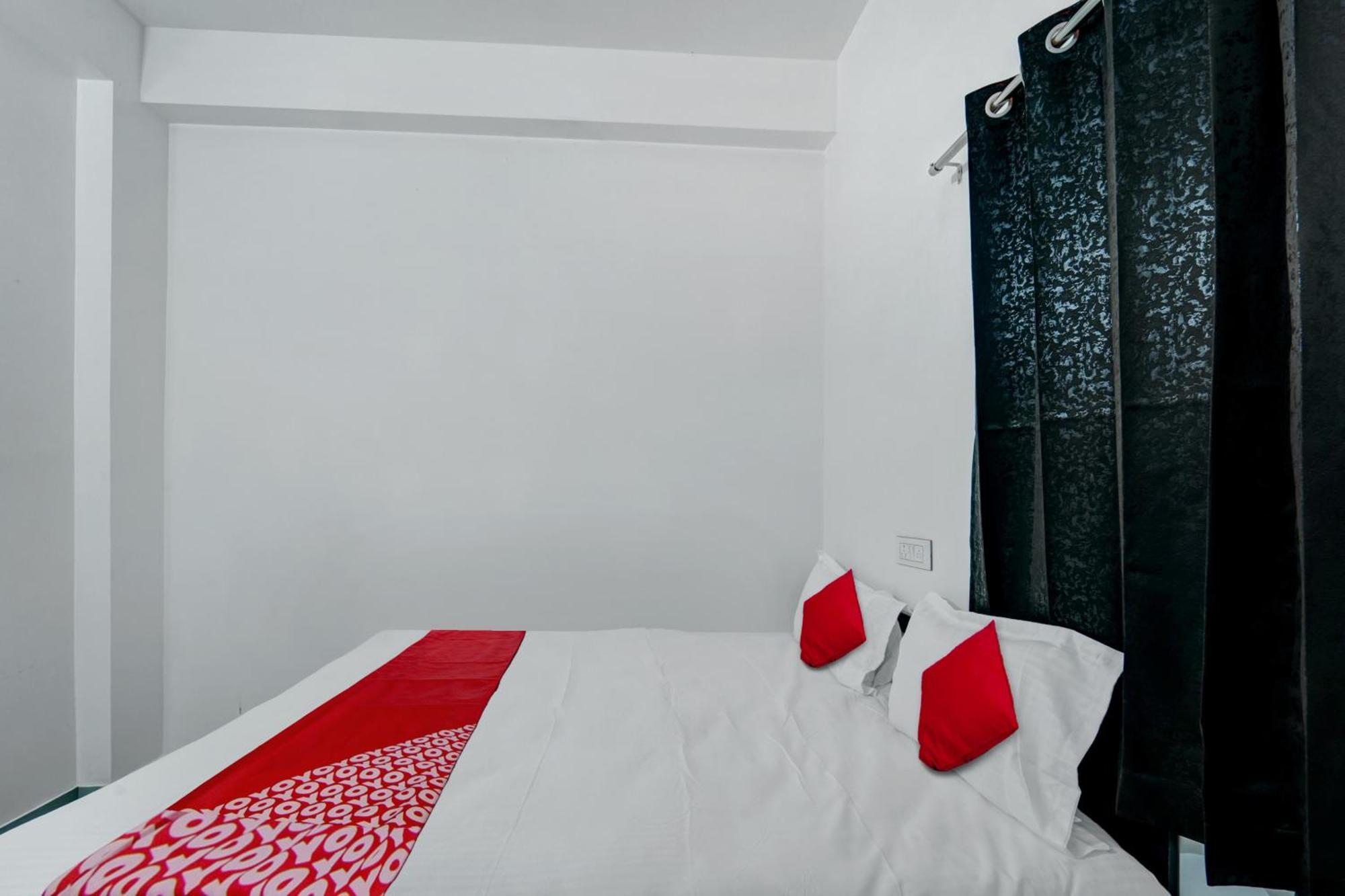 Hotel O As Hotels & Banquet Hazaribag Ngoại thất bức ảnh